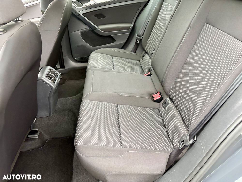 Volkswagen Golf 1.6 TDI SCR DSG Trendline - 9