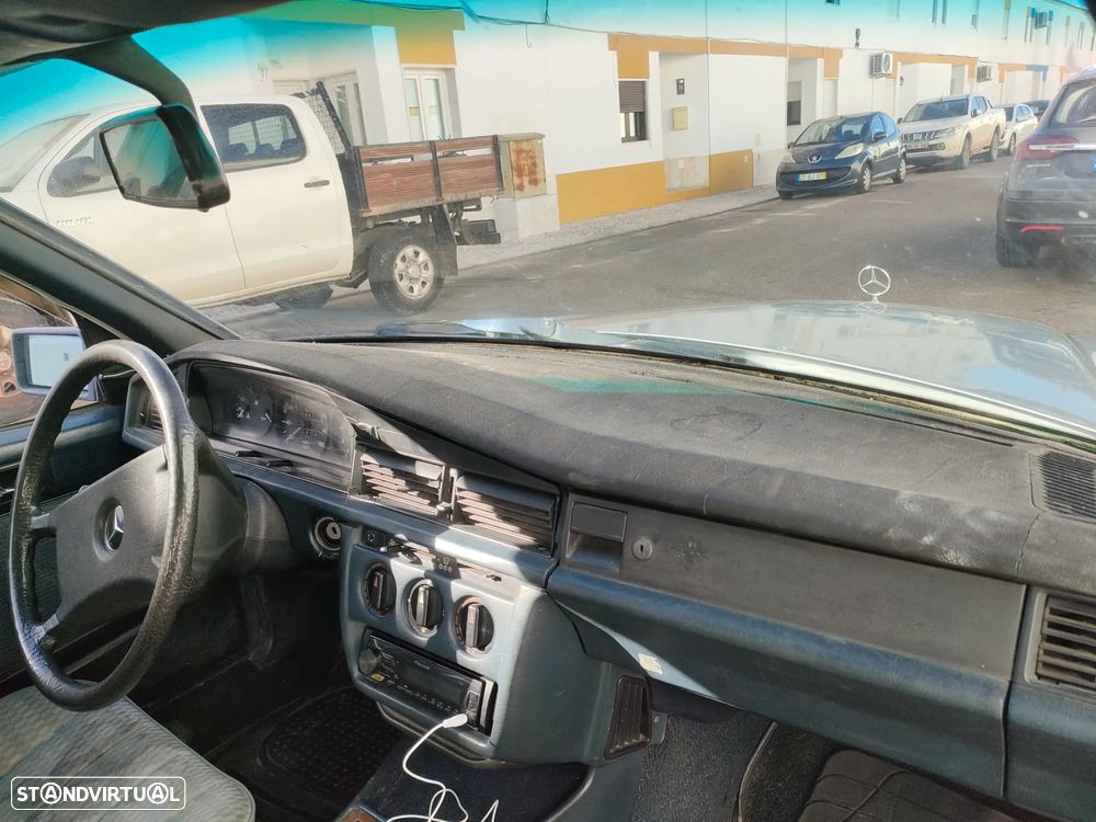 Mercedes-Benz W201 (1982-1993) 190 D 2.0 - 6