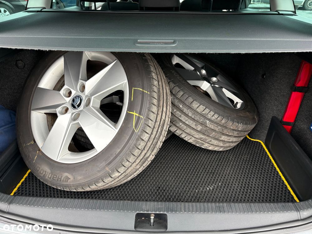 Skoda Octavia 1.6 TDI Ambition DSG - 20