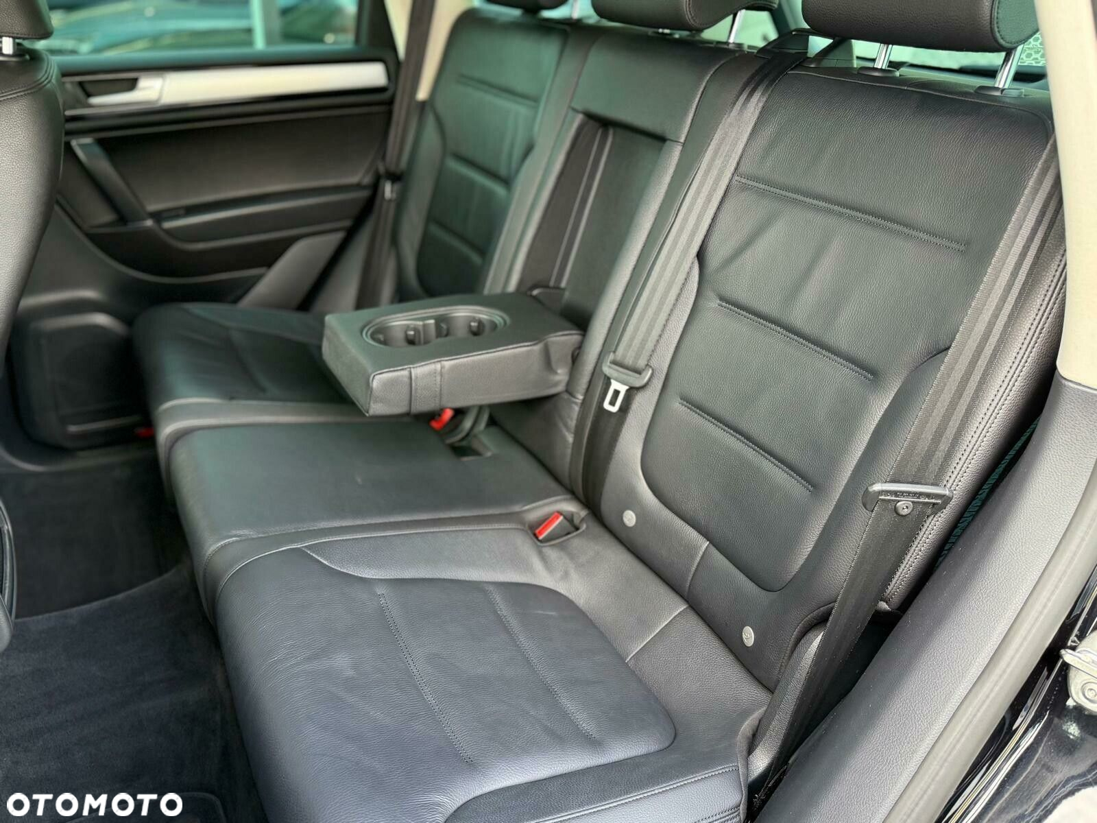 Volkswagen Touareg - 25