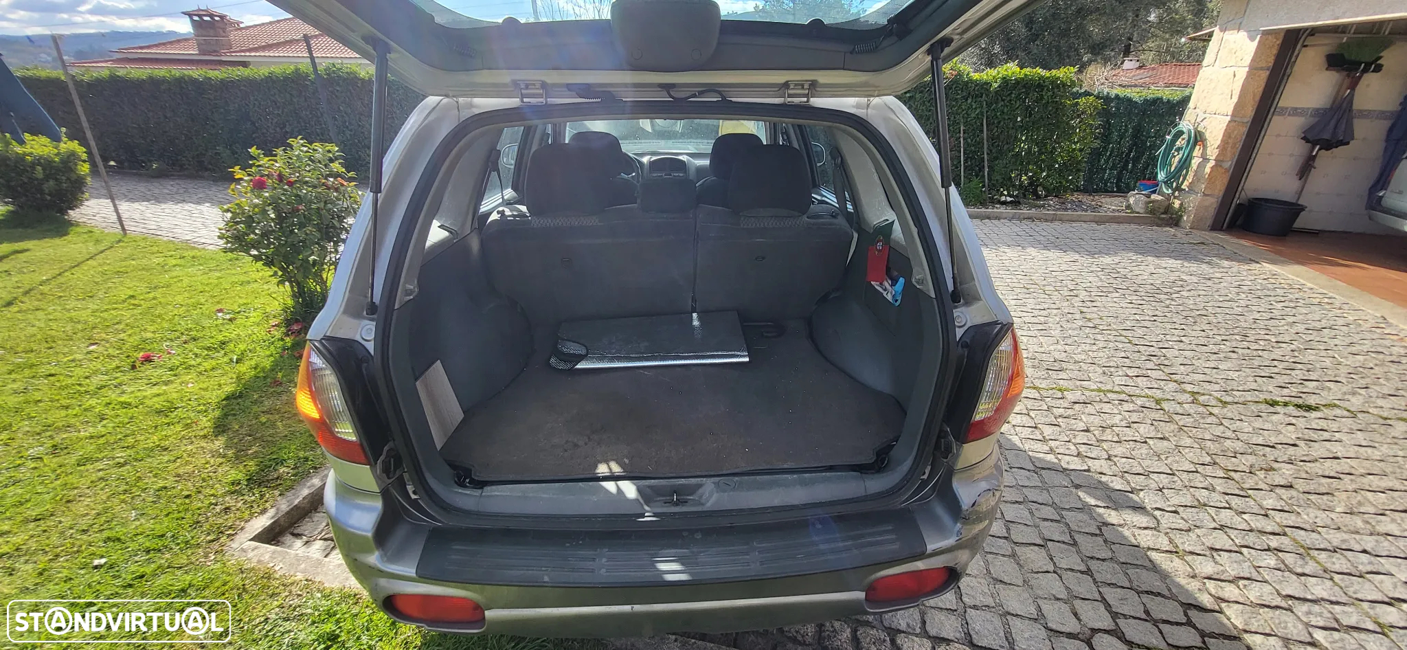 Hyundai Santa Fe 2.0 CRDi Family 4WD - 6