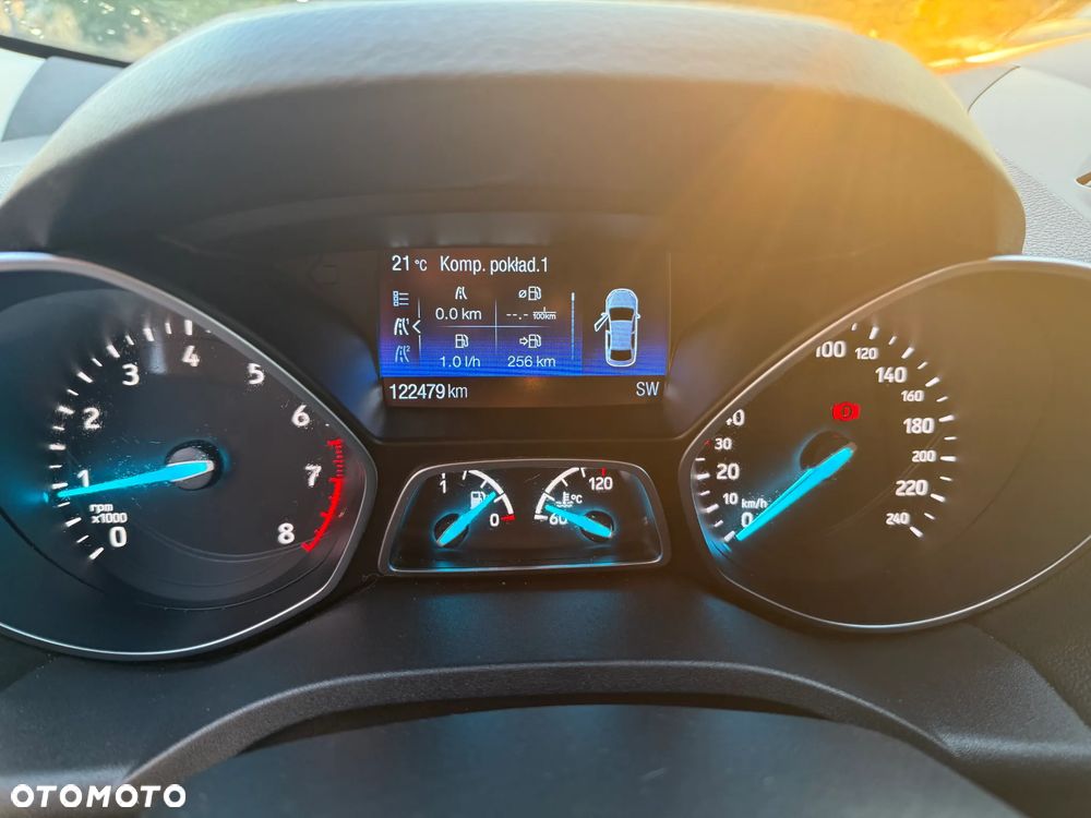 Ford Kuga 1.5 EcoBoost 2x4 Individual - 12