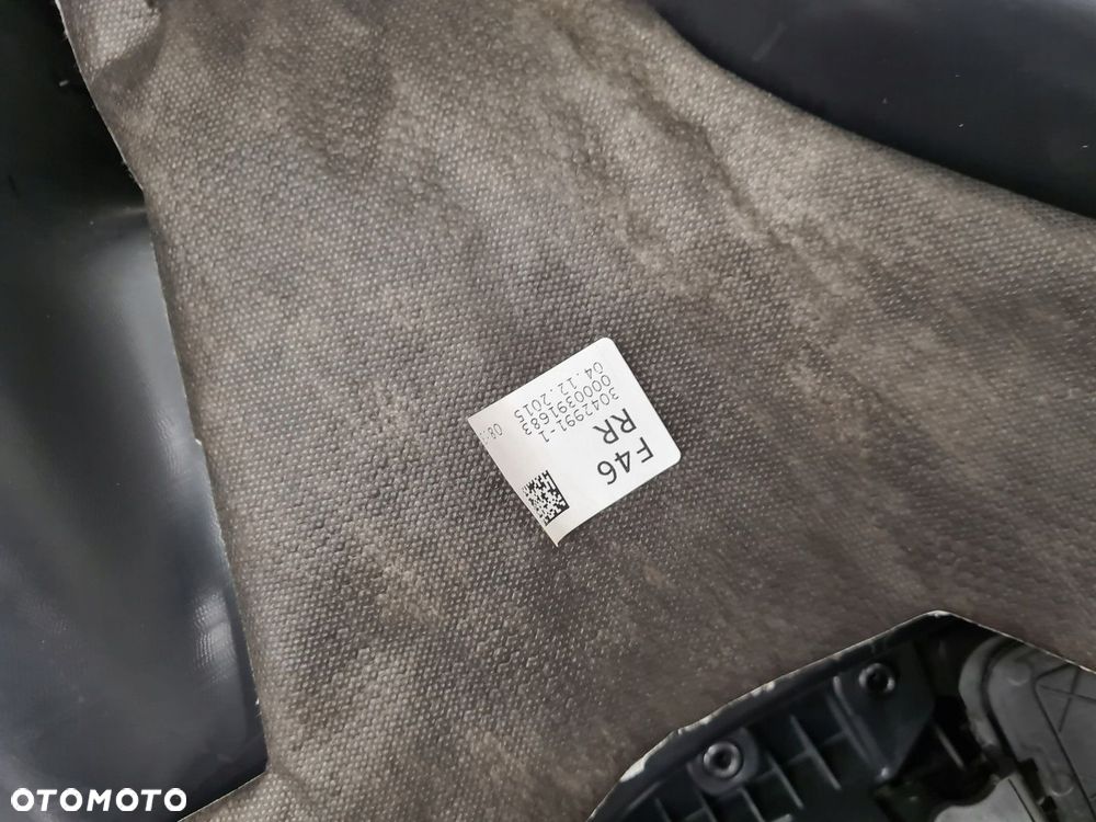 BMW F46 BOCZKI TAPICERKA DRZWI KOMPLET - 9