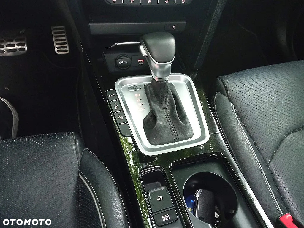Kia Ceed SW 1.4 T-GDI DCT OPF Platinum Edition - 23