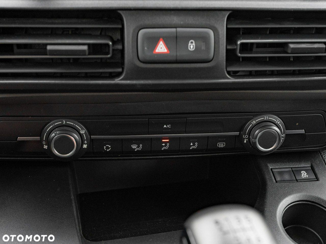 Peugeot Rifter 1.2 PureTech Active S&S - 18