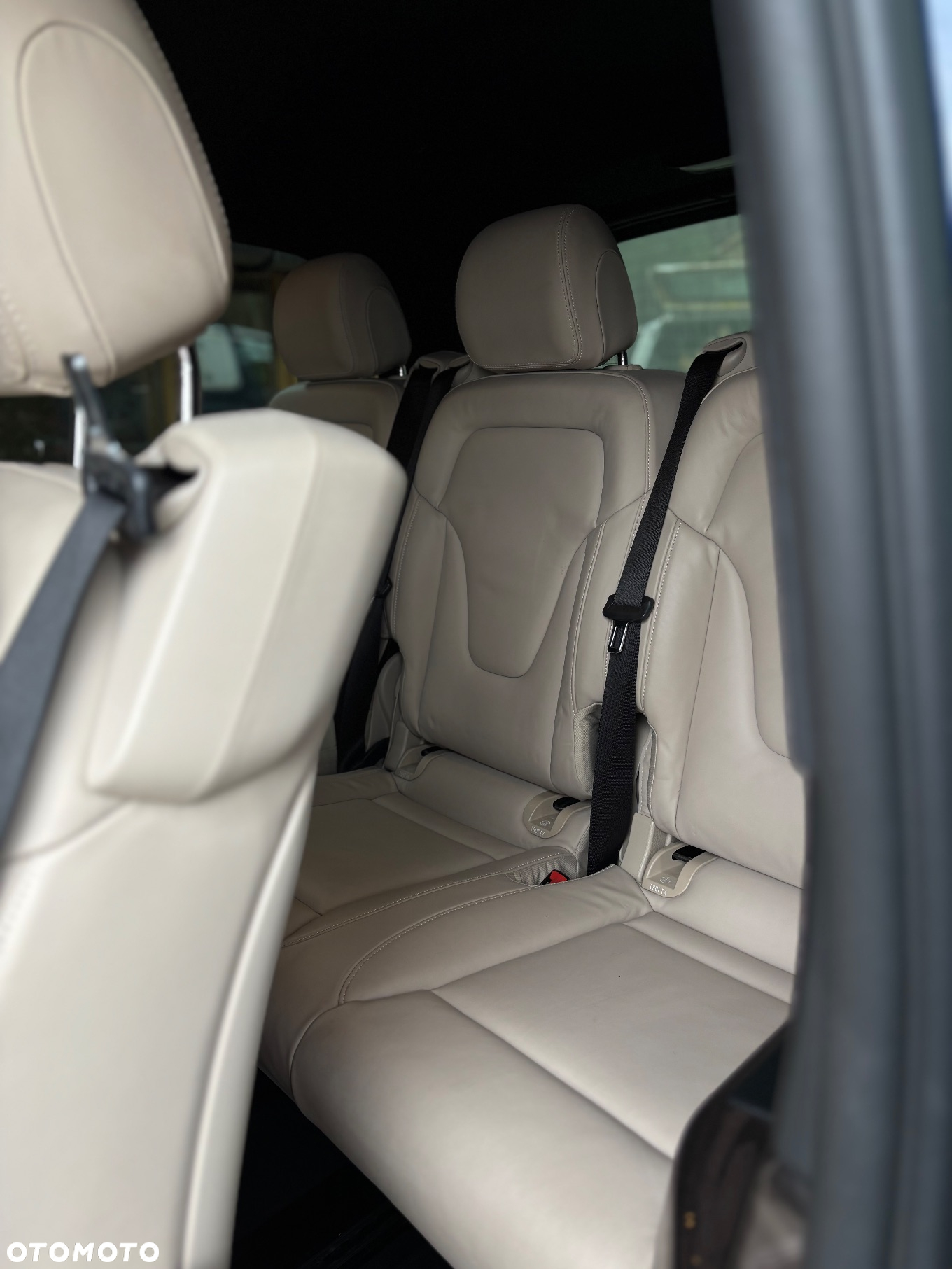 Mercedes-Benz Klasa V 300 d 4-Matic Exclusive 9G-Tronic (d³ugi) - 18