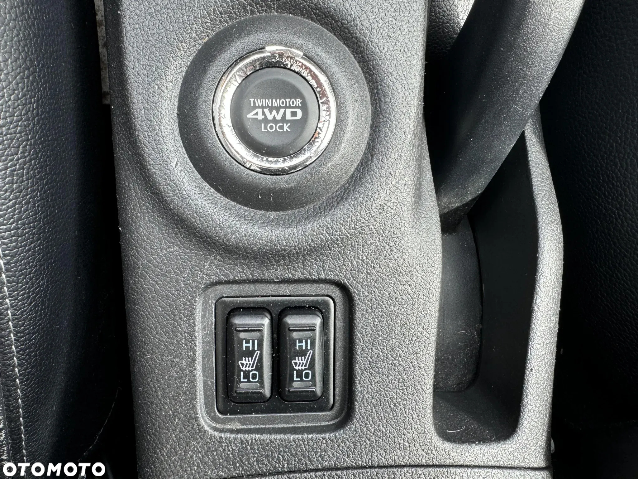 Mitsubishi Outlander 2.0 4WD Plug-In Hybrid - 20