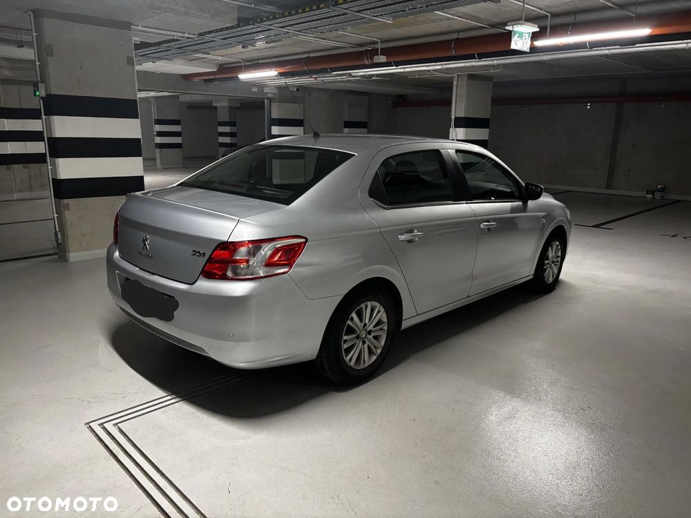 Peugeot 301 1.6 VTi Allure - 5