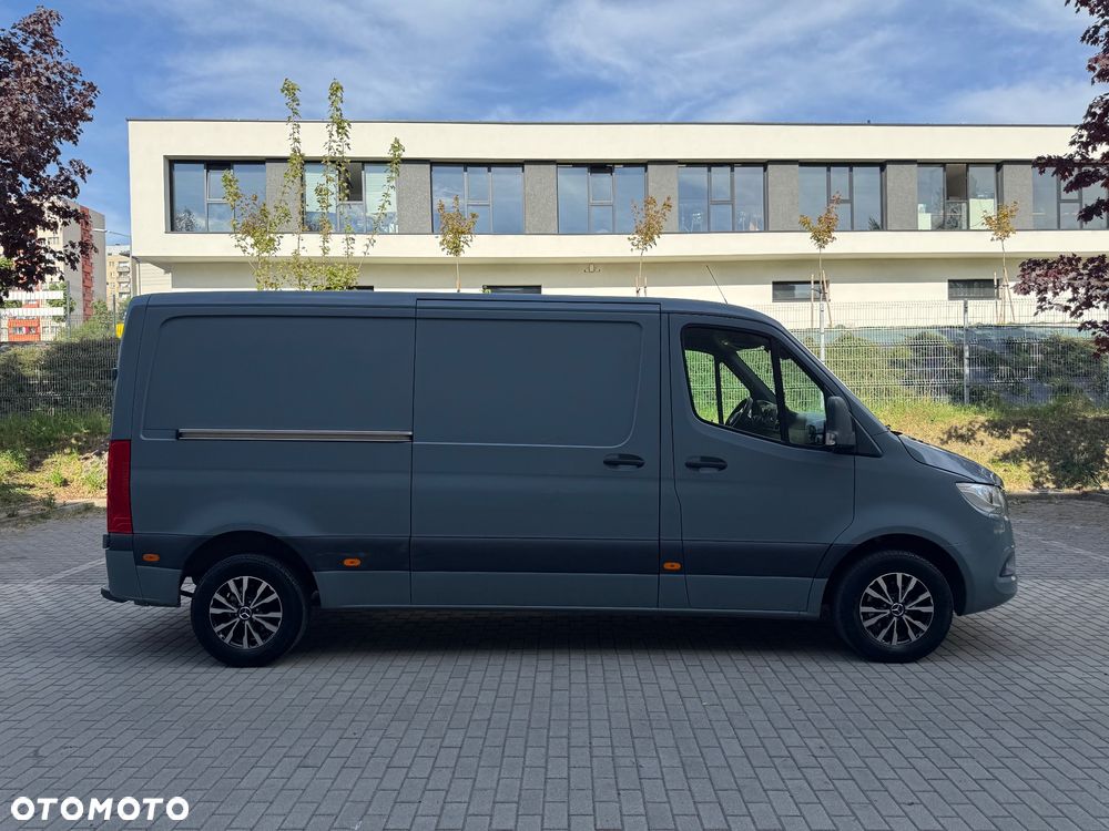 Mercedes-Benz Sprinter - 14
