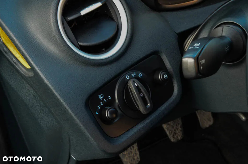 Ford Fiesta 1.25 Ambiente - 17