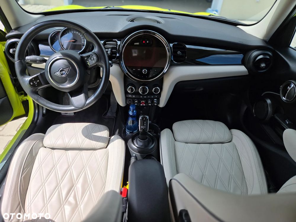 MINI Cooper Standard - 5