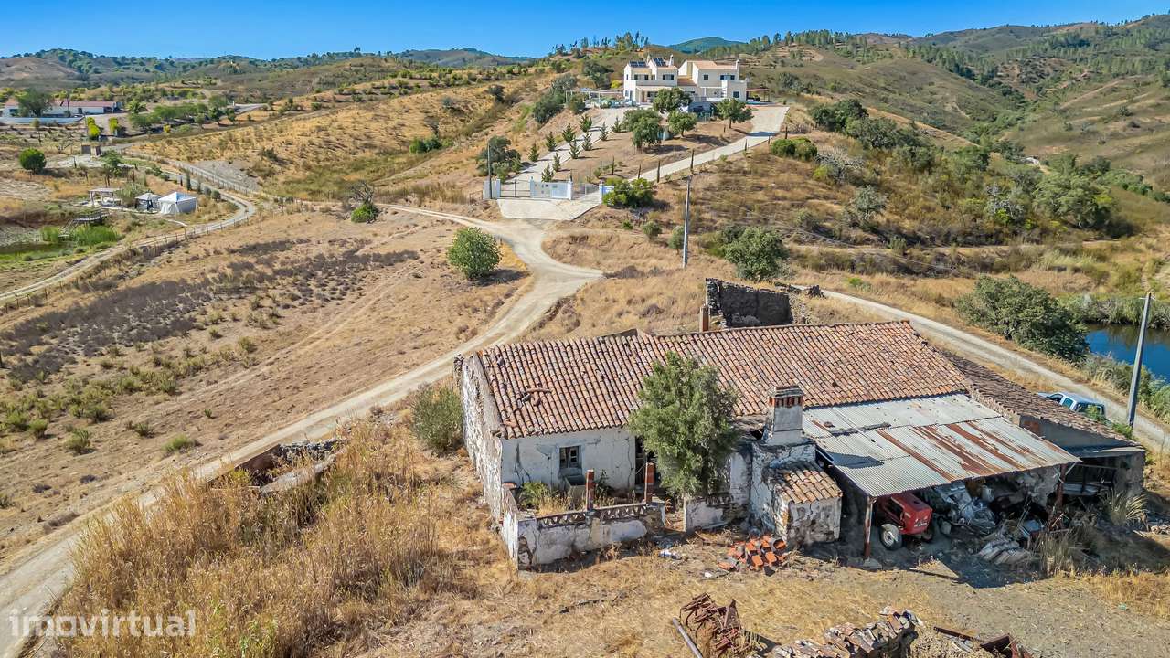 Terreno com Ruína - Excelente Preço - Grande imagem: 2/12