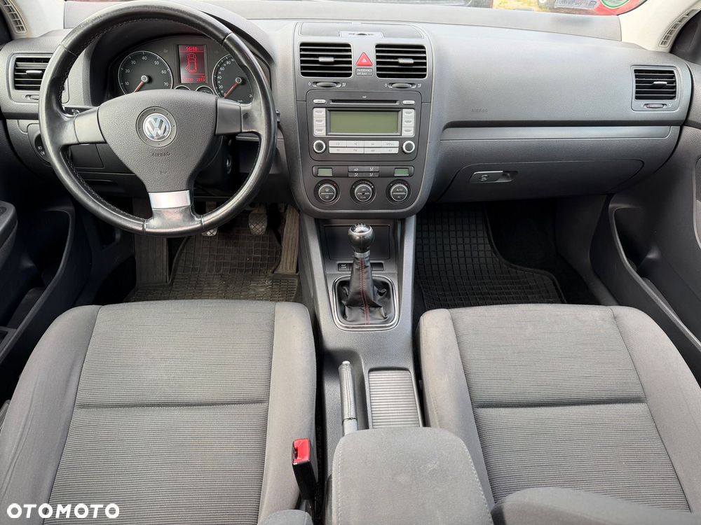Volkswagen Golf 1.6 Comfortline - 10