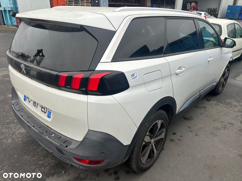 Peugeot 5008 - 3