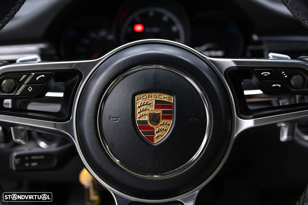Porsche Macan Turbo PDK - 32
