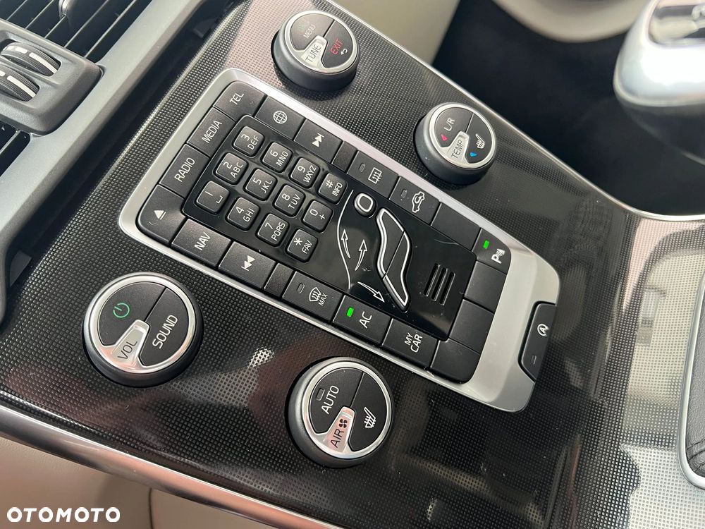 Volvo V40 Cross Country D3 Momentum - 10