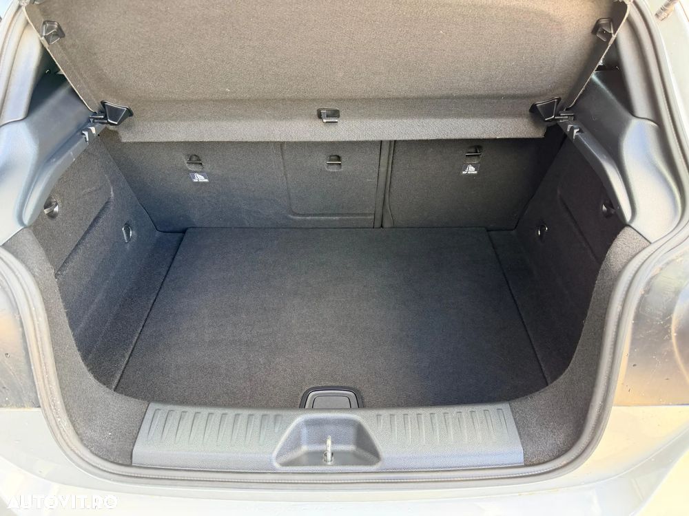 Mercedes-Benz A 180 - 21