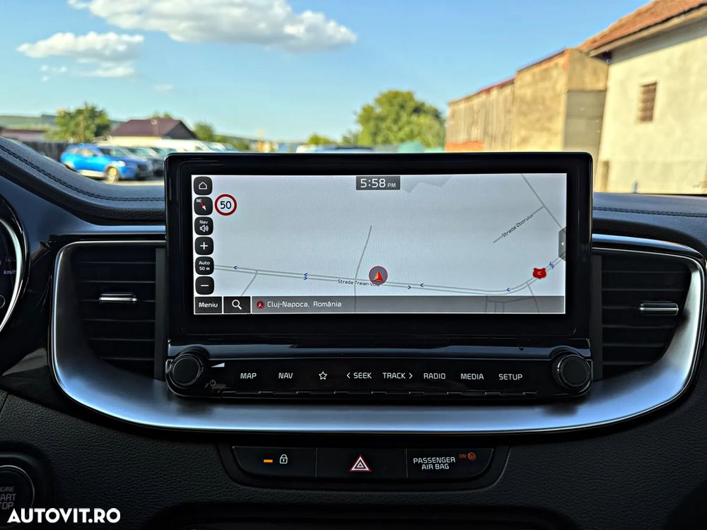 Kia Ceed - 12