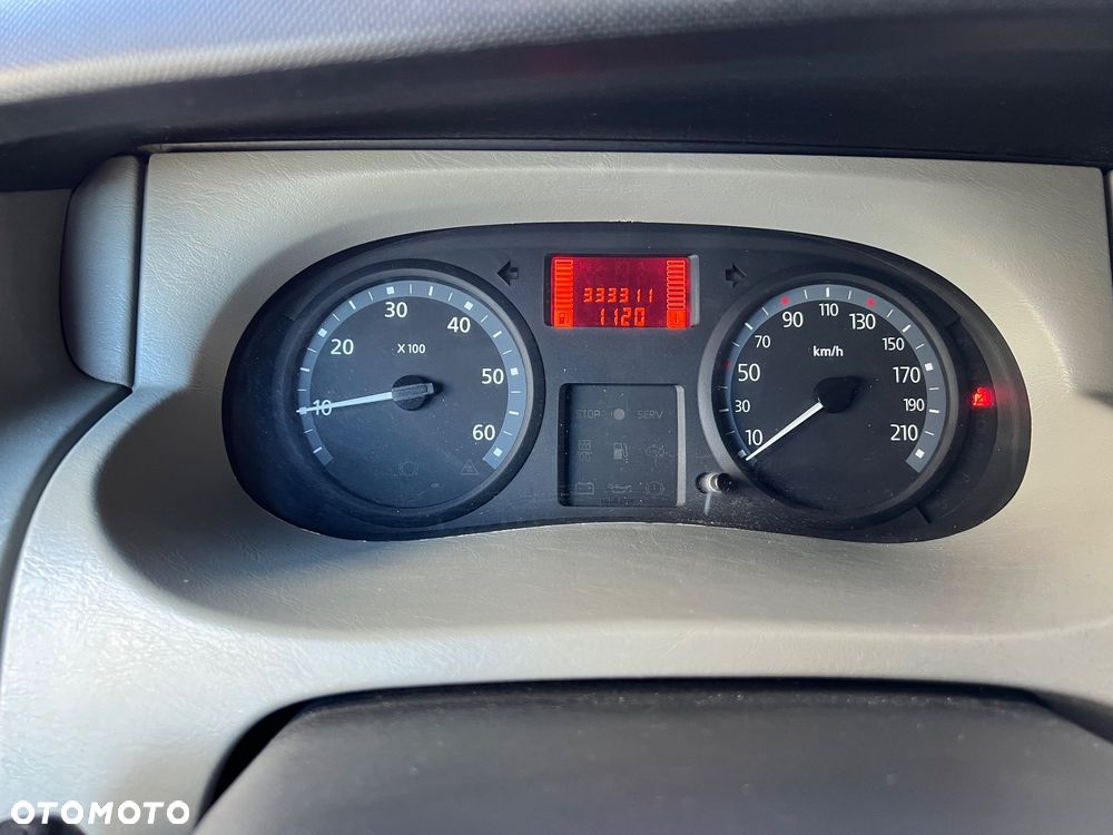 Renault Trafic - 23