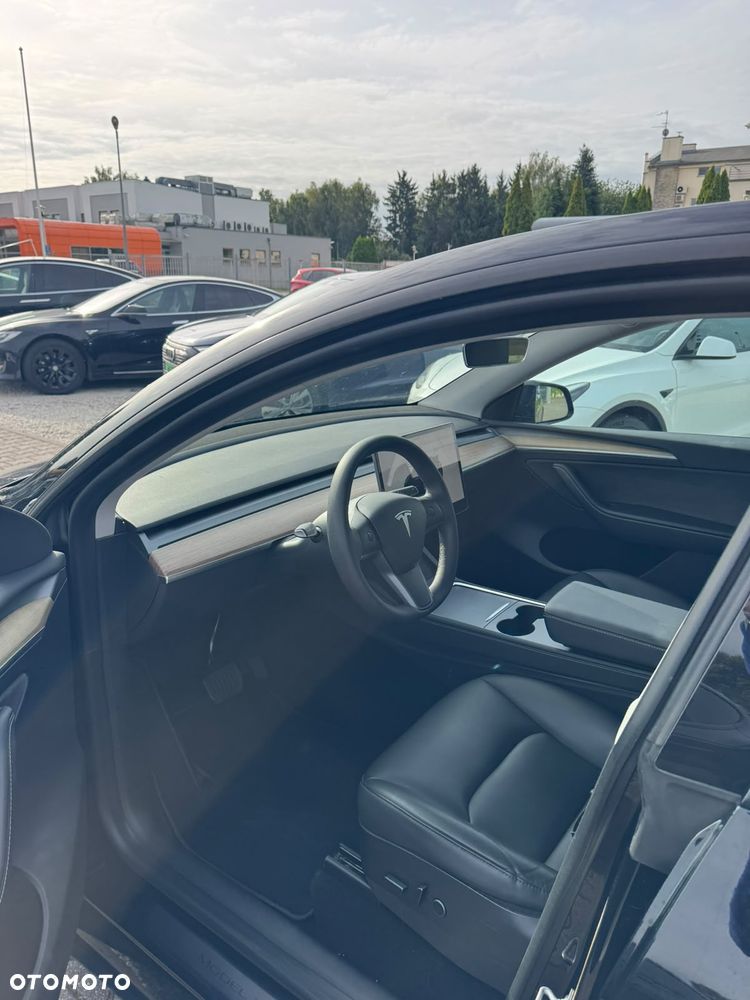 Tesla Model Y Long Range RWD - 10