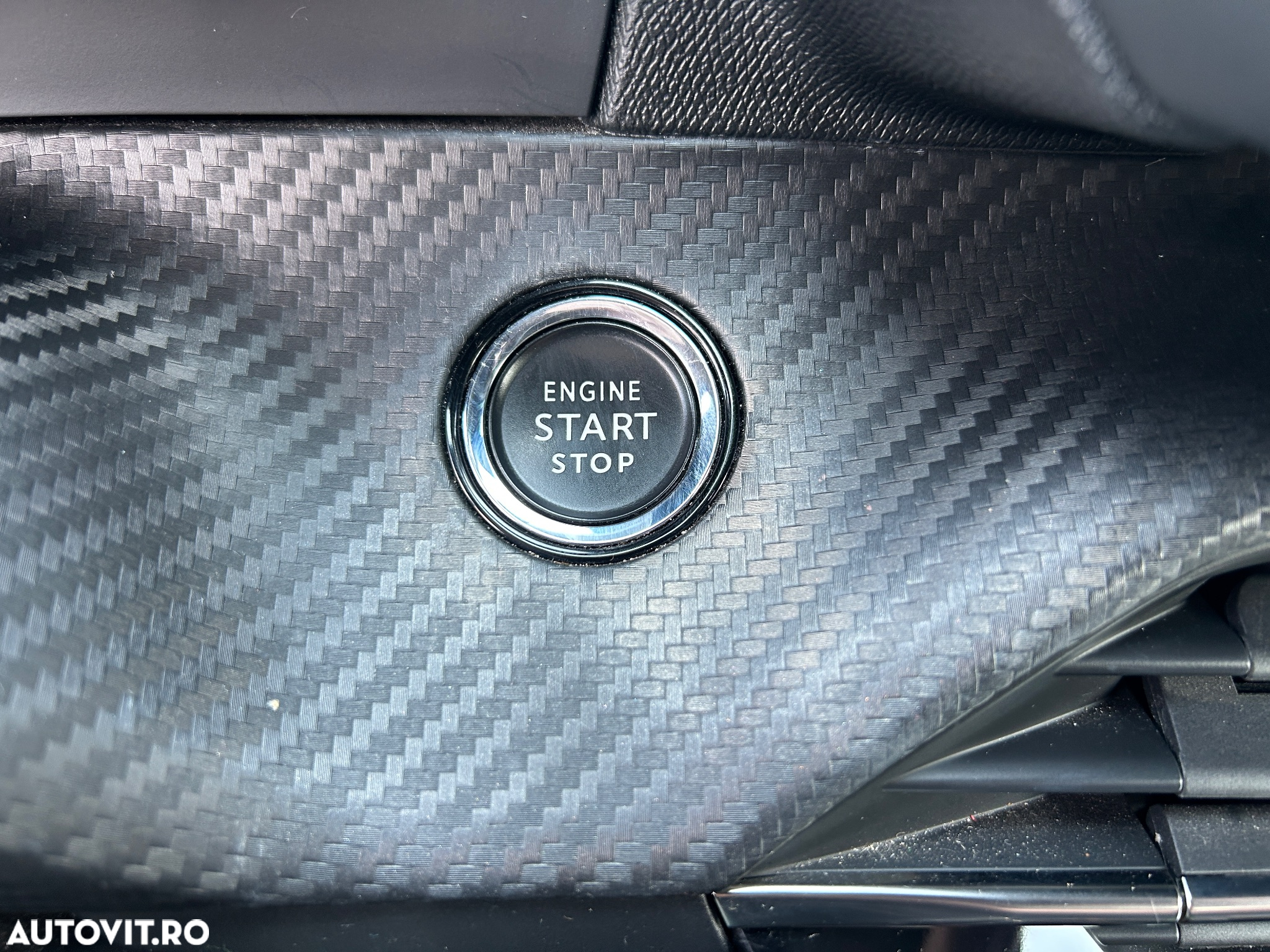 Peugeot 2008 PureTech 130 EAT8 GT - 10