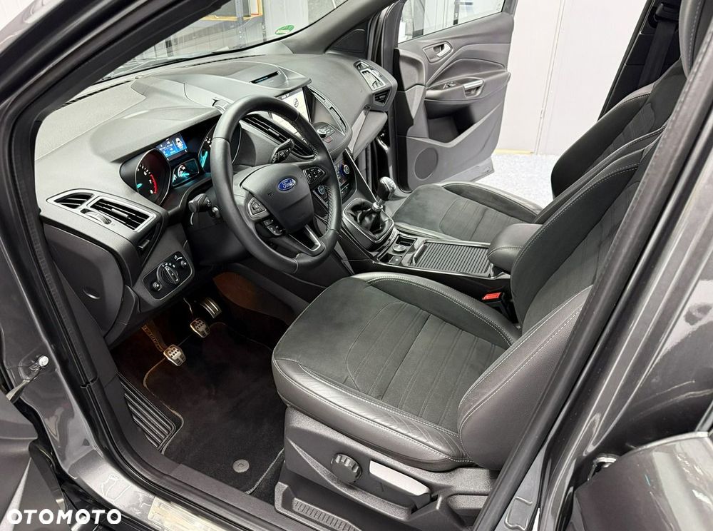 Ford Kuga 1.5 EcoBoost 2x4 Business Edition - 17