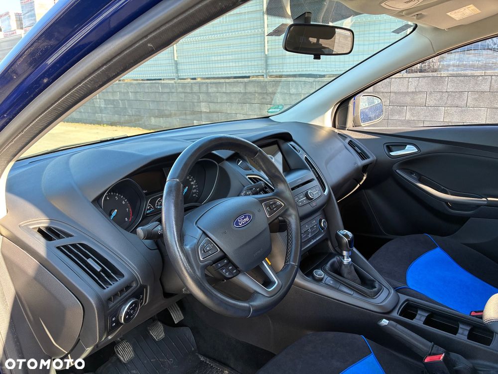 Ford Focus - 12