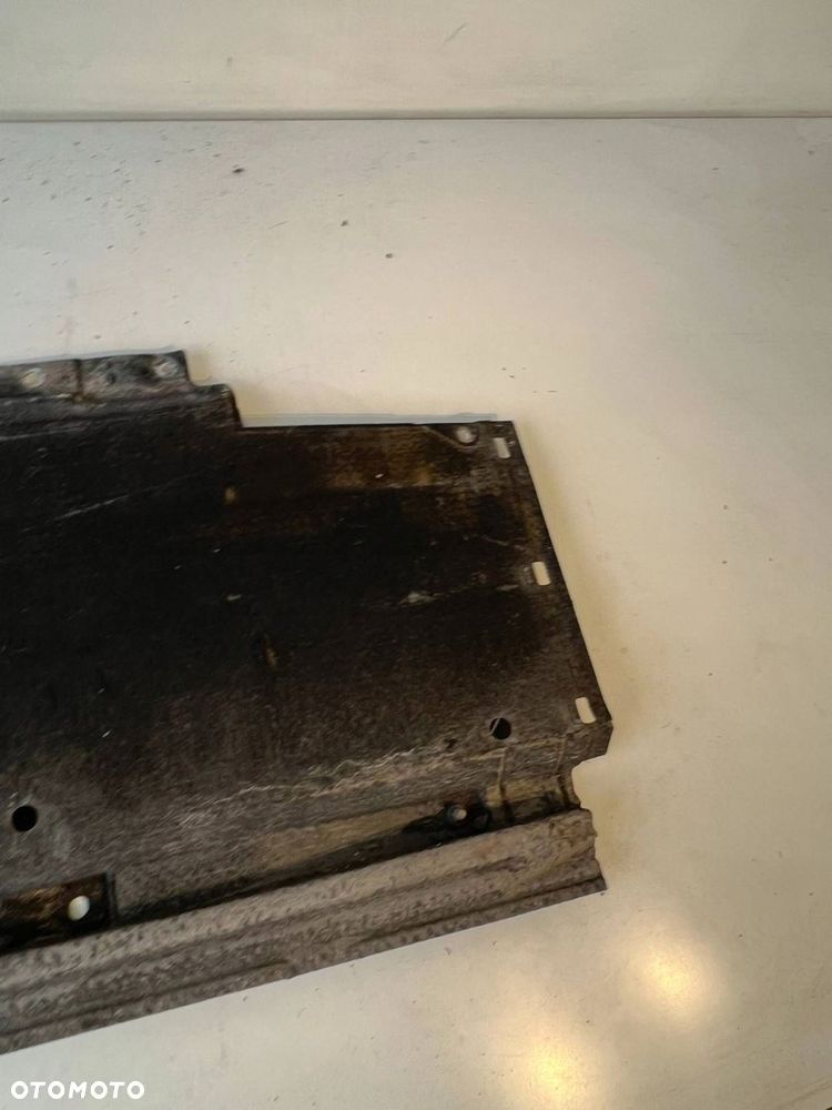 Osłona podwozia przednia Audi A4 S4 B8 8K 2013 PRZÓD - 7