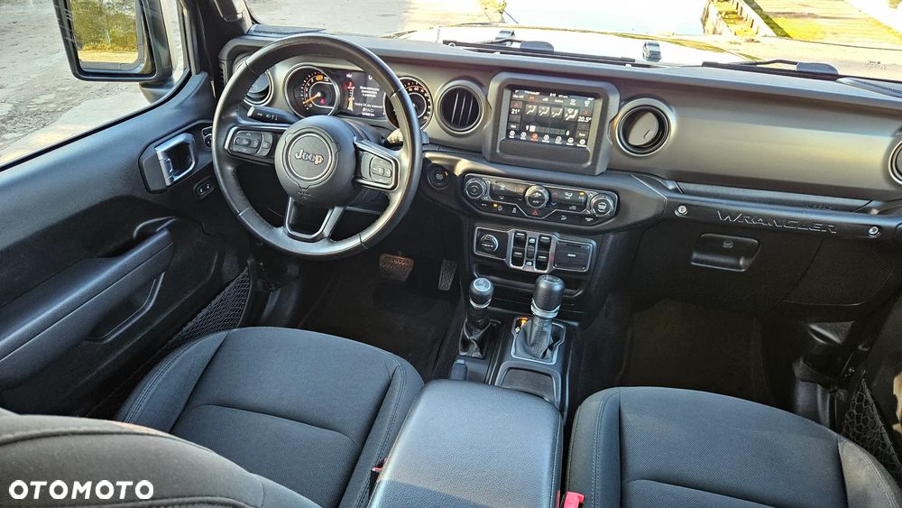 Jeep Wrangler - 19
