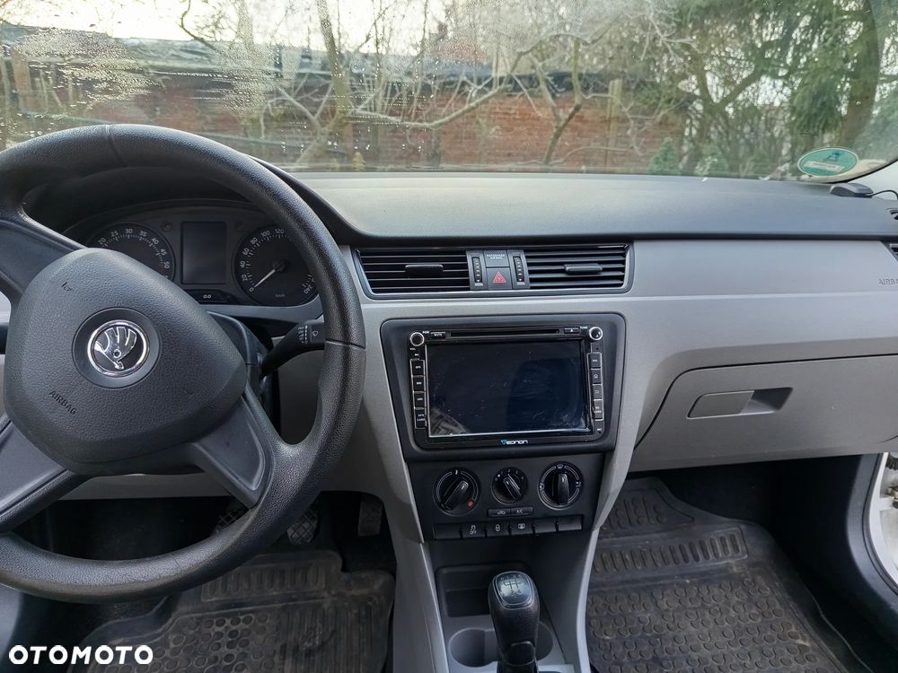 Skoda RAPID 1.6 TDI Active - 10