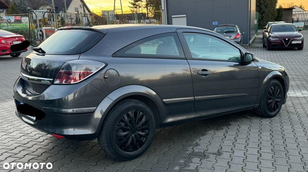 Opel Astra III GTC 1.4 111 - 2