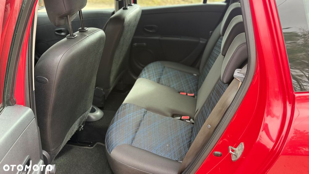 Renault Clio 1.2 16V 75 Dynamique - 9