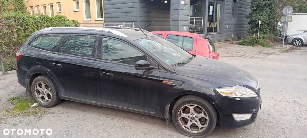Ford Mondeo 2.0 Ambiente - 1