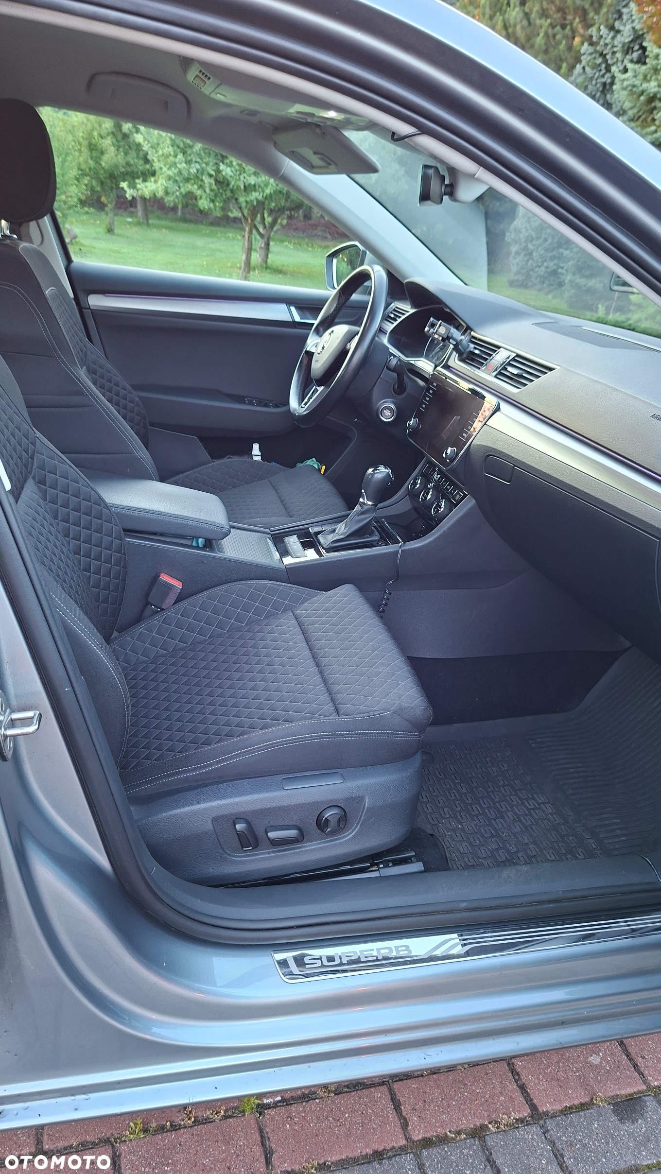 Skoda Superb 2.0 TDI Style DSG - 2