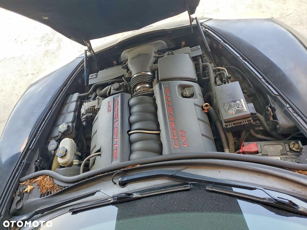 Chevrolet Corvette - 12