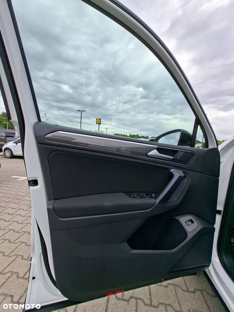 Volkswagen Tiguan - 10