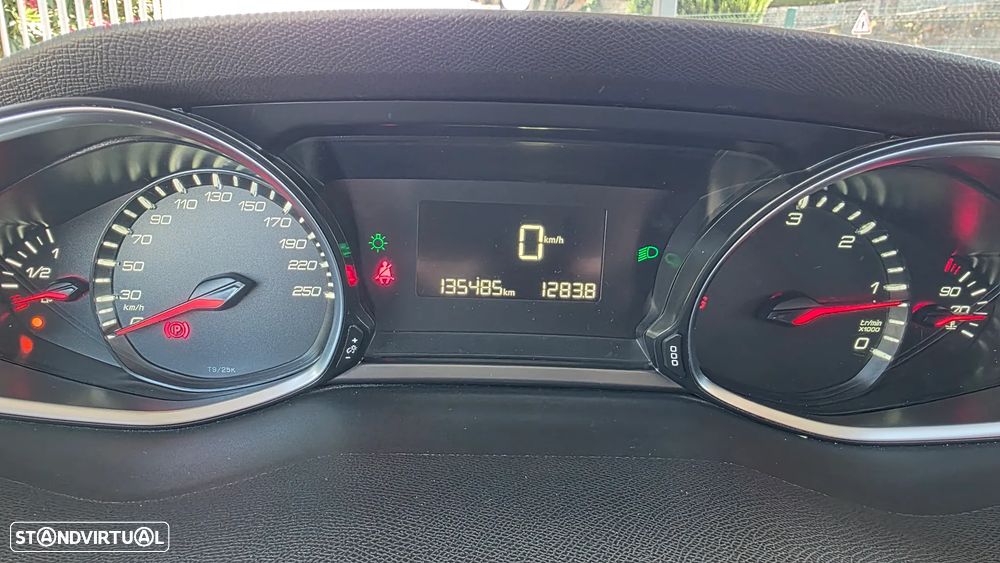 Peugeot 308 SW 1.6 BlueHDi Style - 25