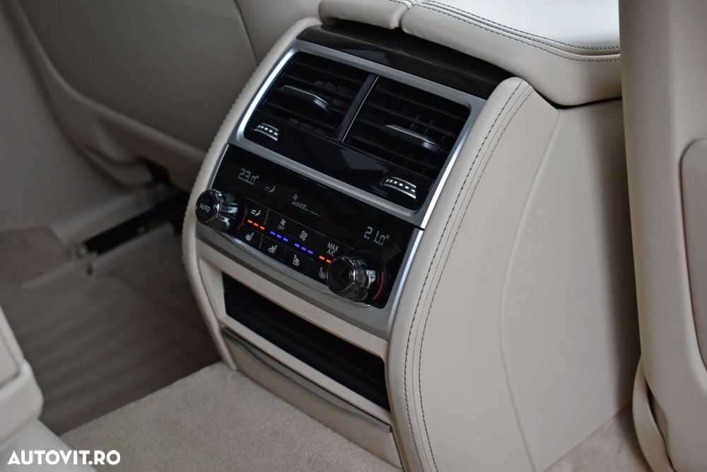 BMW Seria 7 745e - 25