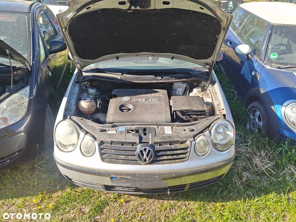 Volkswagen Polo 1.2 Comfortline - 24