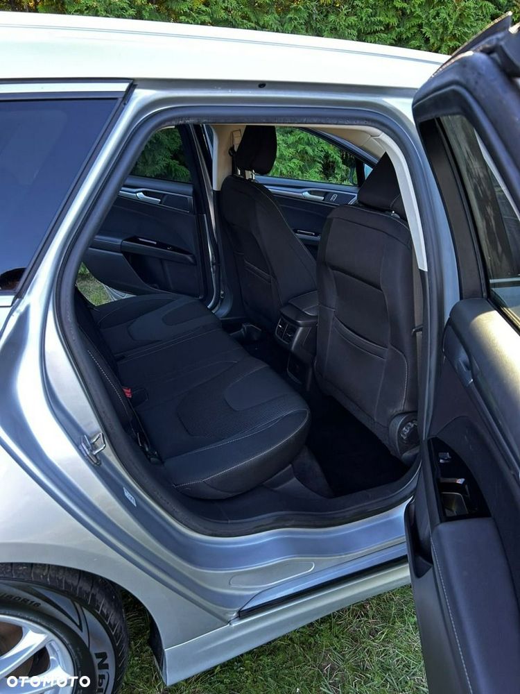 Ford Mondeo - 11