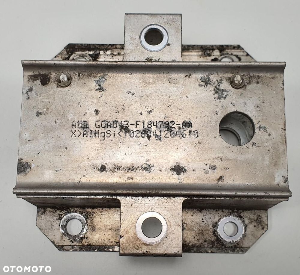 UCHWYT MOCOWANIE WSPORNIK TYŁ ASTON MARTIN RAPIDE - 1