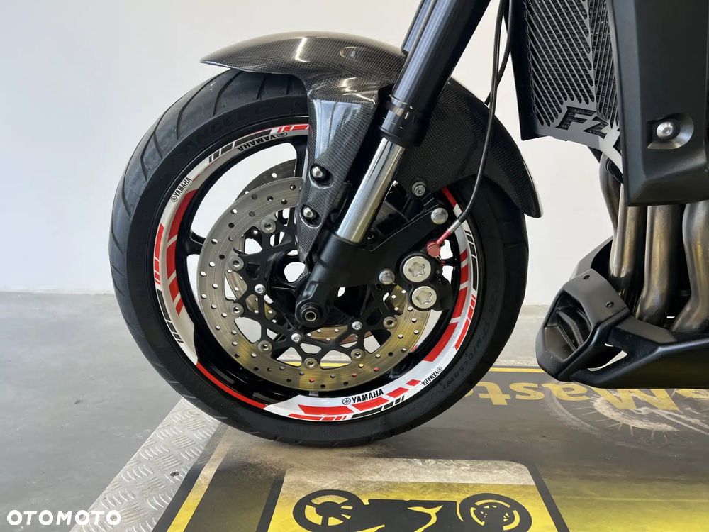 Yamaha FZ - 7