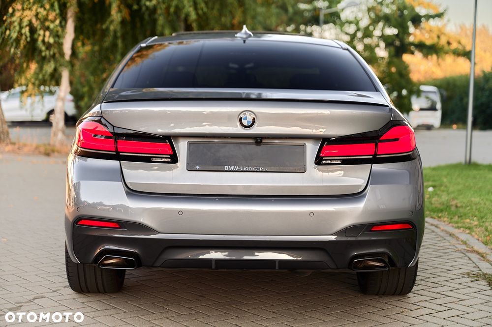 BMW Seria 5 530d xDrive - 17