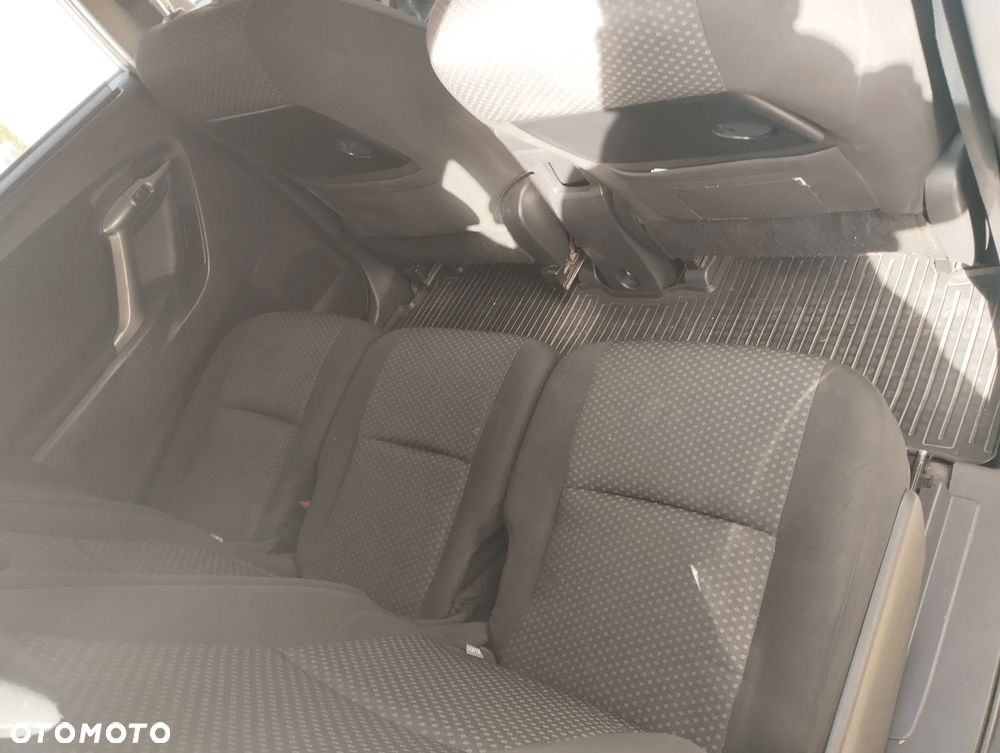 Toyota Verso 1.8 Premium EU5 MS - 12