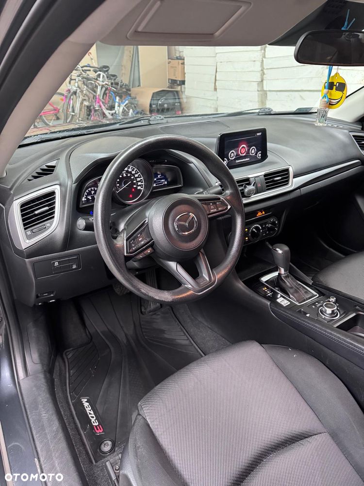 Mazda 3 - 4