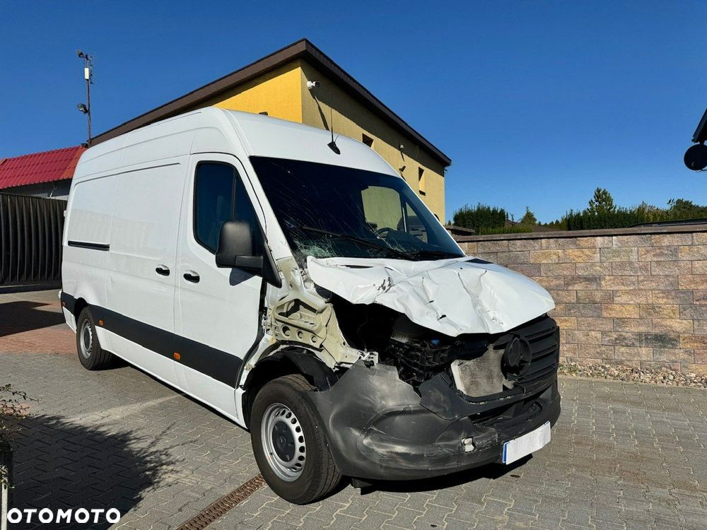 Mercedes-Benz Sprinter - 3