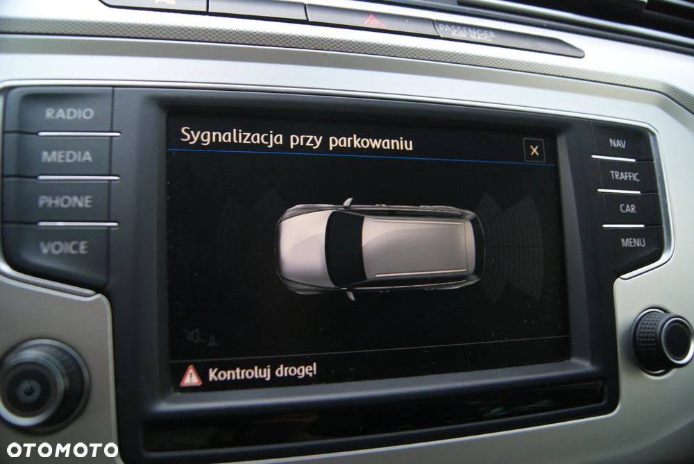 Volkswagen Passat 2.0 TDI SCR DSG Highline - 36