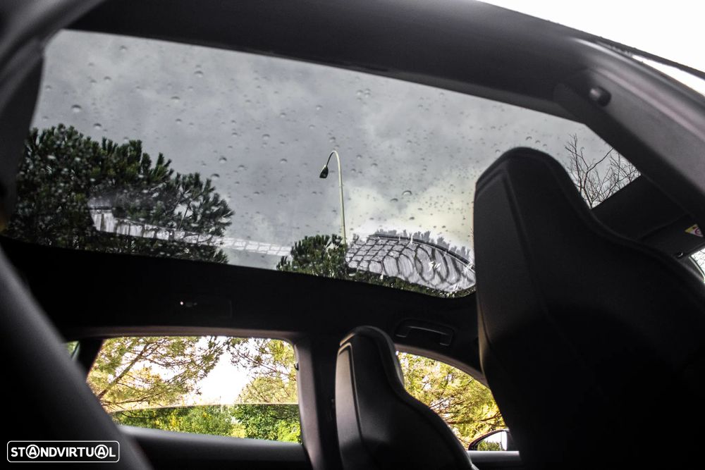 Porsche Taycan Cross Turismo 4 - 43