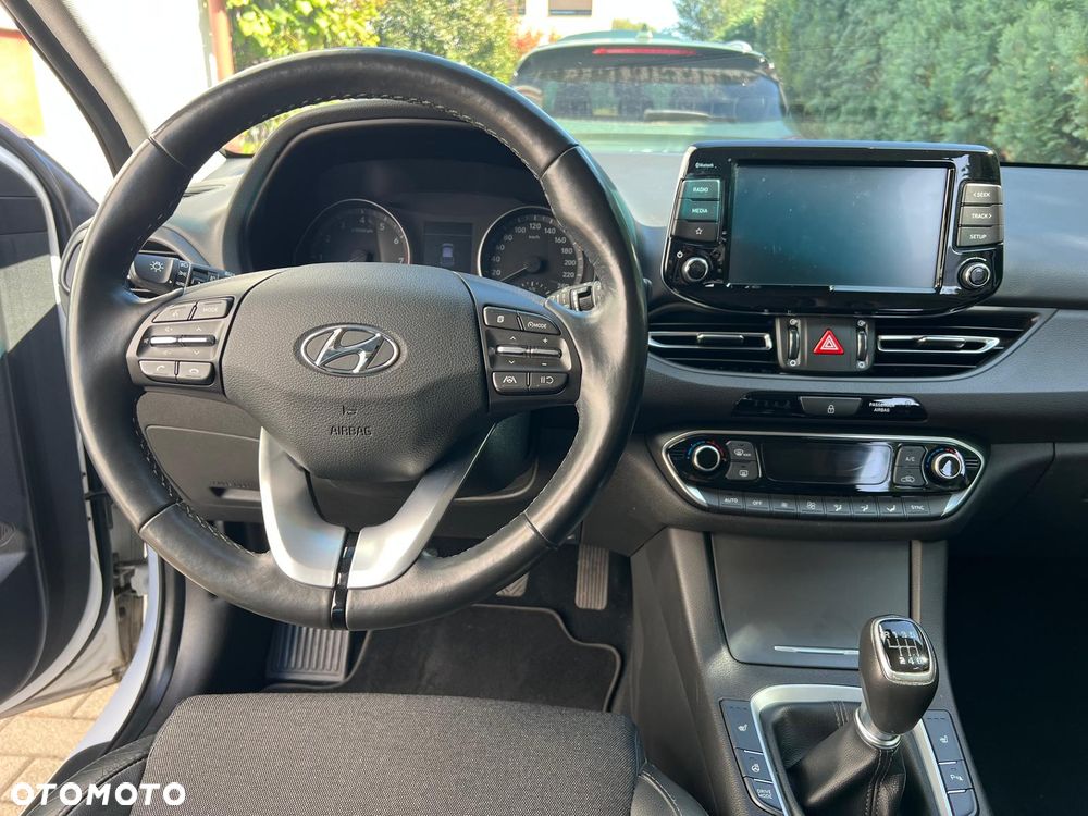 Hyundai i30 1.5 T-GDI 48V Premium - 11