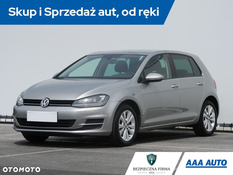 Volkswagen Golf - 2